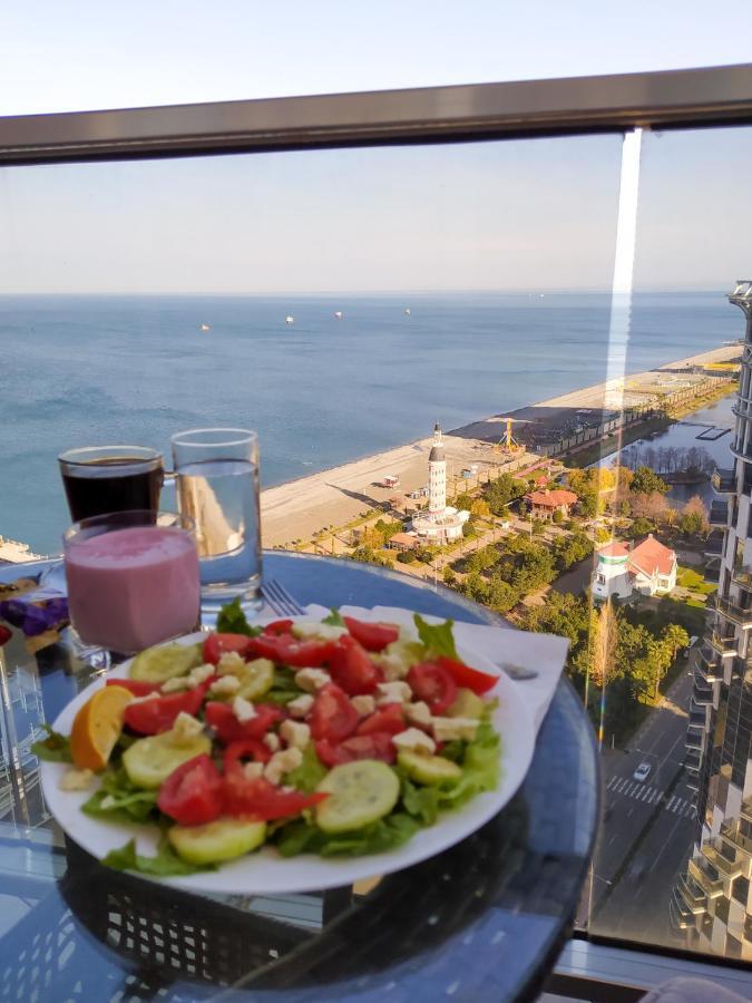 Sea To Sky Beachfront Studio Apartment With Stunning Sea Views In Batumi Exterior photo