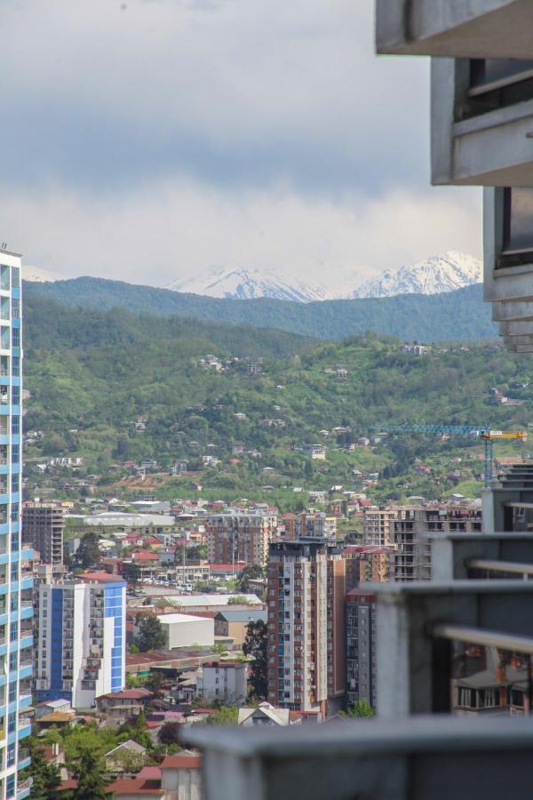 Sea To Sky Beachfront Studio Apartment With Stunning Sea Views In Batumi Exterior photo